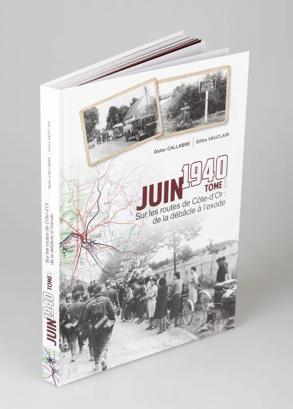 Ouvrage historique à couverture rigide, dos visible